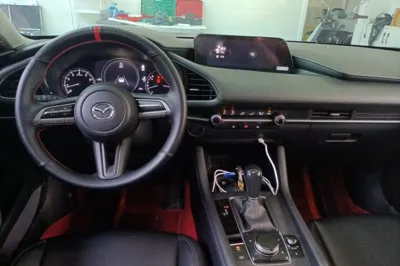 Mazda Mazda 3 Axela 2020, 40199 км, за 7601 USD - фото 9