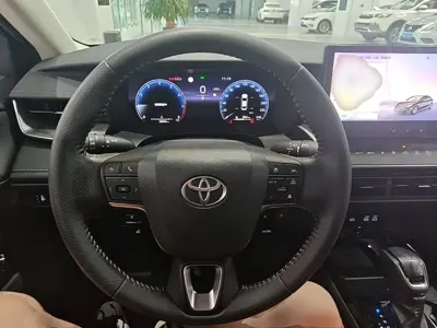 Toyota Camry 2024, 25600 км, за 18137.87 USD - фото 7