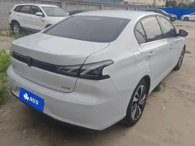 Peugeot 408 2024, 32000 км, за 9698.62 USD