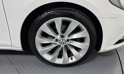 Volkswagen CC 2014, 106553 км, за 4030.42 USD