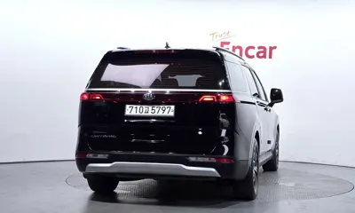Kia Canival 2021, 98379 км, за 13808.84 USD