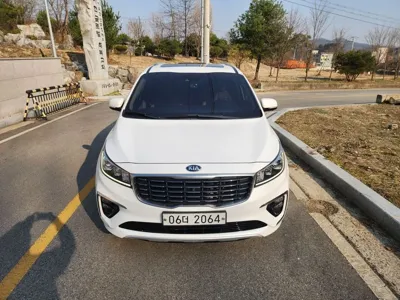 Kia Canival 2019, 92497 км, за 13159.62 USD