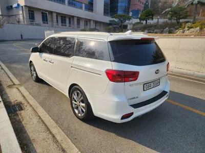 Kia Canival 2019, 92497 км, за 13159.62 USD