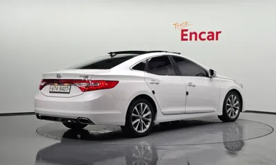 Hyundai Grandeur 2015, 185653 км, за 3838.15 USD