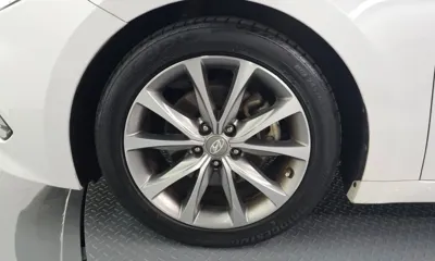 Hyundai Grandeur 2015, 185653 км, за 3838.15 USD