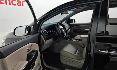 Kia Canival 2019, 131323 км, за 8867.57 USD - фото 11