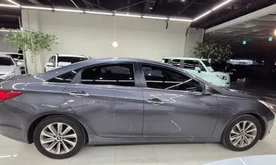 Hyundai Sonata 2013, 235200 км, за 2275.24 USD