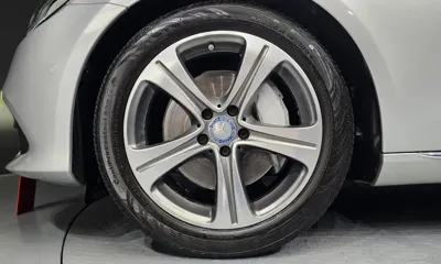 Mercedes-Benz E-Class 2017, 42656 км, за 15732.43 USD