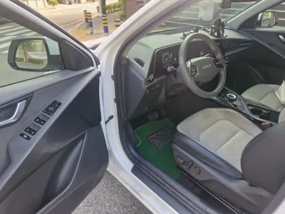 Kia Niro 2024, 144385 км, за 15032.17 USD - фото 9