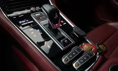 Porsche Panamera 2018, 153828 км, за 43475.38 USD - фото 9