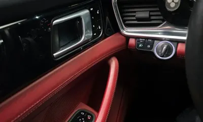 Porsche Panamera 2018, 153828 км, за 43475.38 USD - фото 17