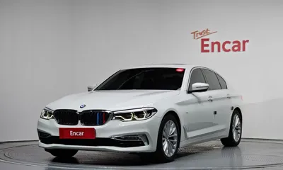 BMW 5-Series · 2018 год