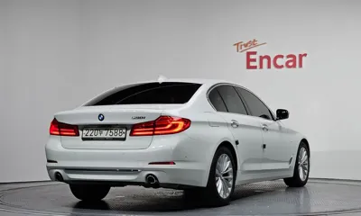 BMW 5-Series 2018, 58543 км, за 16576.73 USD