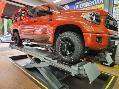 Toyota Tundra 2015, 66402 км, за 40954.29 USD - фото 9