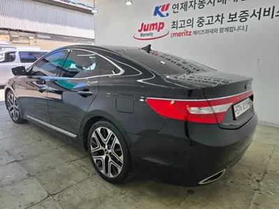 Hyundai Grandeur 2014, 222198 км, за 3127.04 USD - фото 6