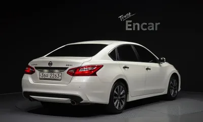 Nissan Altima 2017, 105894 км, за 4225.44 USD