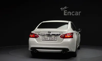 Nissan Altima 2017, 105894 км, за 4225.44 USD