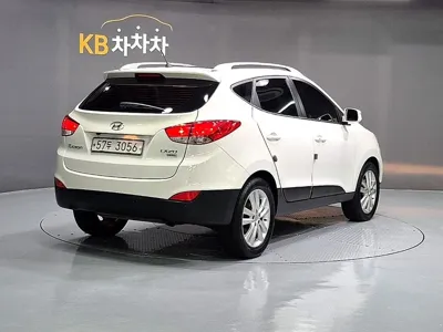 Hyundai Tucson 2012, 122522 км, за 3708.04 USD