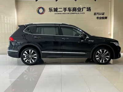 Volkswagen Tiguan L 2021, 32000 км, за 16873.55 USD
