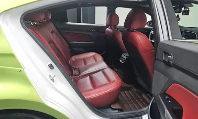 Hyundai Avante 2018, 84219 км, за 7922.03 USD - фото 12