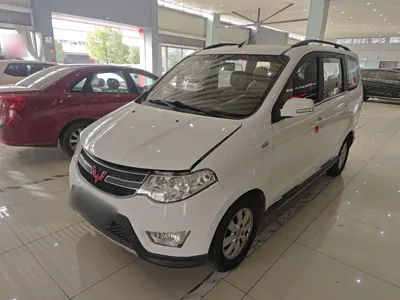 Wuling Hongguang · 2014 год