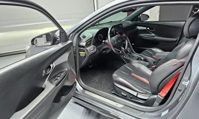 Hyundai Veloster 2018, 116256 км, за 7595.19 USD - фото 10