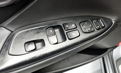 Hyundai Veloster 2018, 116256 км, за 7595.19 USD - фото 14