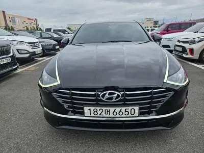 Hyundai Sonata 2020, 133452 км, за 8143.33 USD