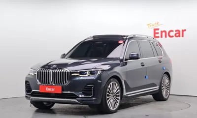 BMW X7 · 2022 год