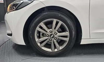 Hyundai Avante 2017, 118346 км, за 6251.22 USD