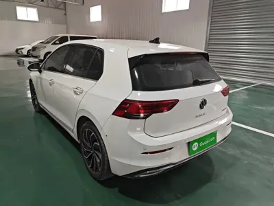 Volkswagen Golf 2022, 54200 км, за 12109.83 USD