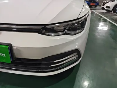 Volkswagen Golf 2022, 54200 км, за 12109.83 USD - фото 24