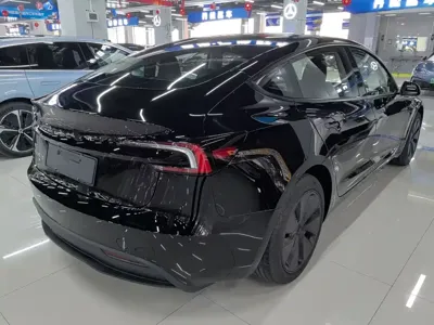 Tesla Model 3 2026, 100 км, за 30196.45 USD
