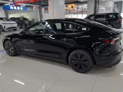 Tesla Model 3 2026, 100 км, за 30196.45 USD