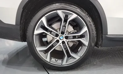 BMW X5 2025, 25432 км, за 65981.9 USD