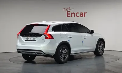 Volvo V60 2018, 74900 км, за 7598.28 USD