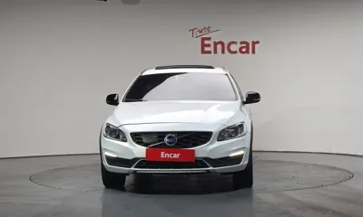 Volvo V60 2018, 74900 км, за 7598.28 USD