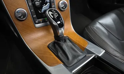 Volvo V60 2018, 74900 км, за 7598.28 USD - фото 9