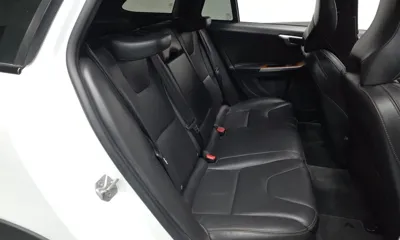 Volvo V60 2018, 74900 км, за 7598.28 USD - фото 11
