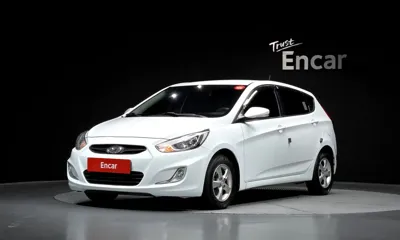 Hyundai Accent · 2012 год