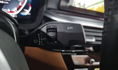 BMW 5-Series 2023, 61901 км, за 66096.03 USD - фото 28