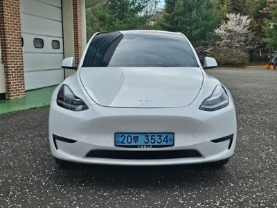 Tesla Model Y · 2022 год