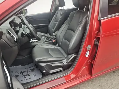 Mazda 3 Axela 2015, 100000 км, за 4504.5 USD - фото 8