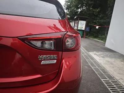 Mazda 3 Axela 2015, 100000 км, за 4504.5 USD - фото 20