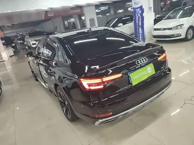 Audi A4L 2020, 119200 км, за 14596.54 USD