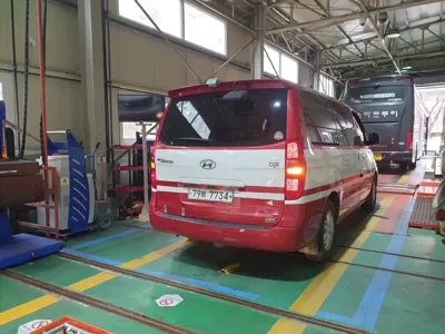 Hyundai Starex 2010, 160977 км, за 5079.11 USD - фото 11