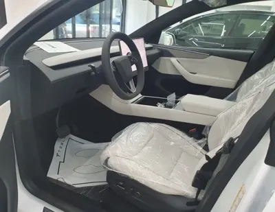Tesla Model Y 2026, 88 км, за 50238 USD
