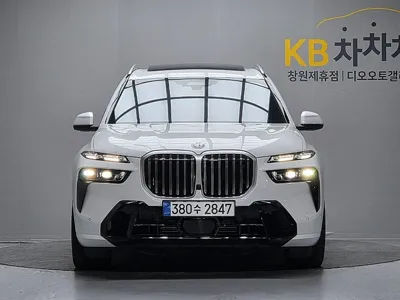 BMW X7 2025, 5166 км, за 101345.6 USD - фото 3