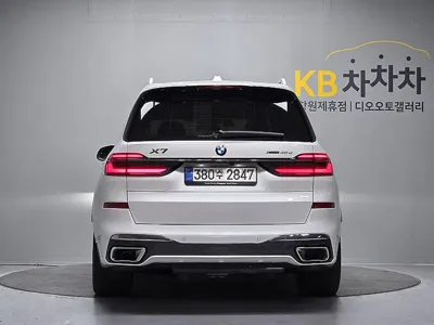 BMW X7 2025, 5166 км, за 101345.6 USD - фото 4
