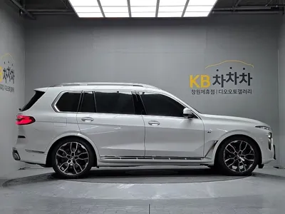 BMW X7 2025, 5166 км, за 101345.6 USD - фото 7